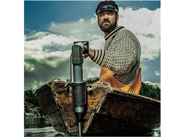 ThrustMe Kicker - Transom Mount Electric Motor - With Free 12v Charger and Weedcutter whilst stocks last The Worlds Smallest & Lightest Outboard Electric Engine 4.4kg - IN STOCK